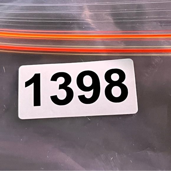 Lululemon Women’s Ace Tank Black Size 6 Back Split Relaxed Fit Running Run - Picture 11 of 11